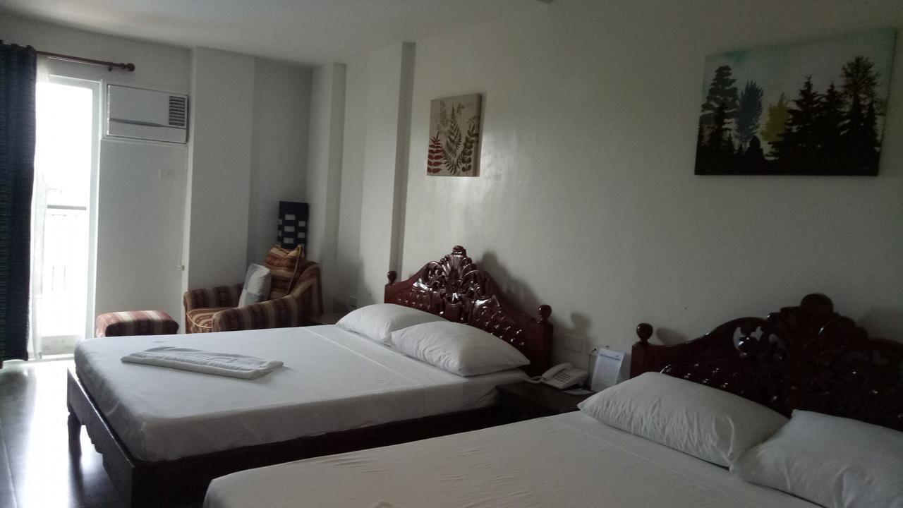 Northwood Hotel Alaminos Exterior photo