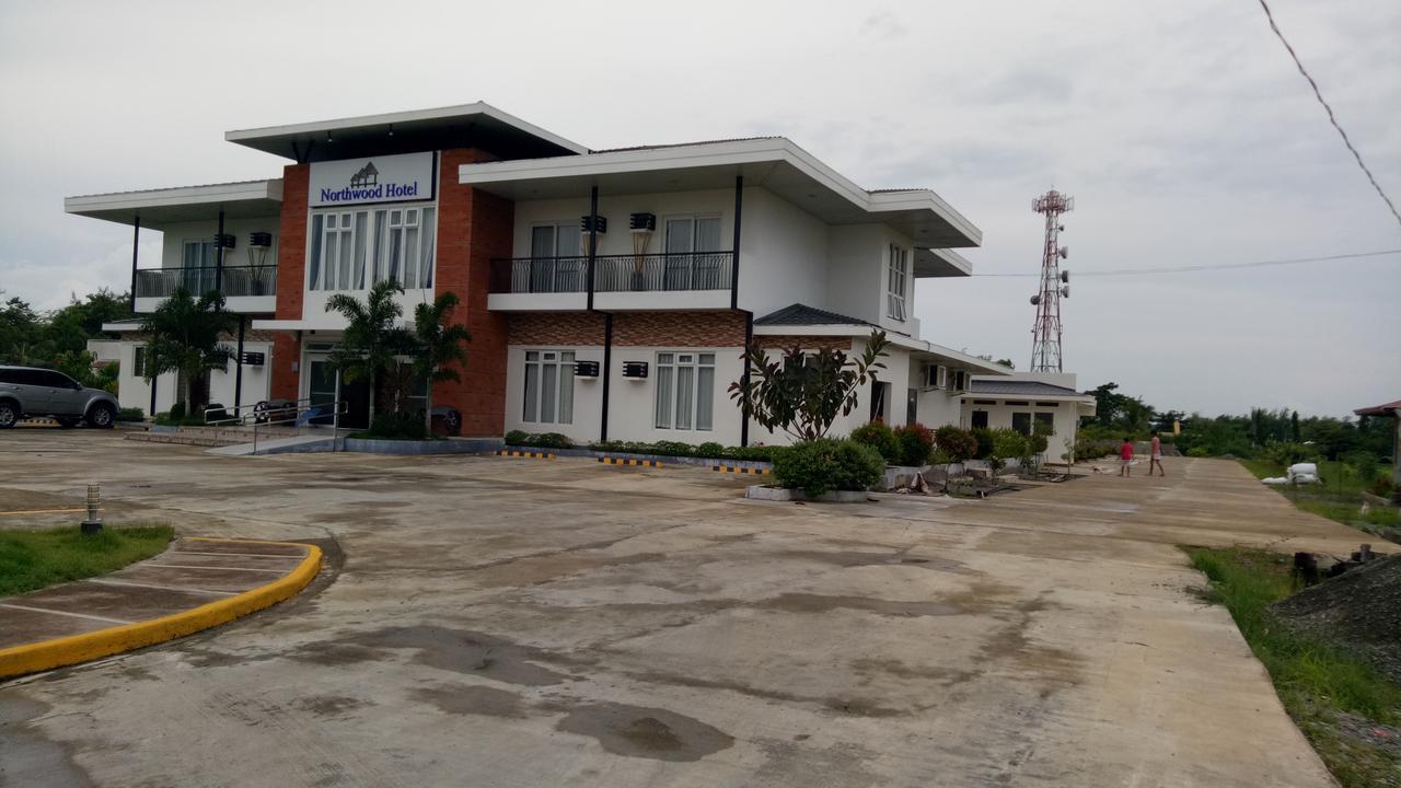 Northwood Hotel Alaminos Exterior photo